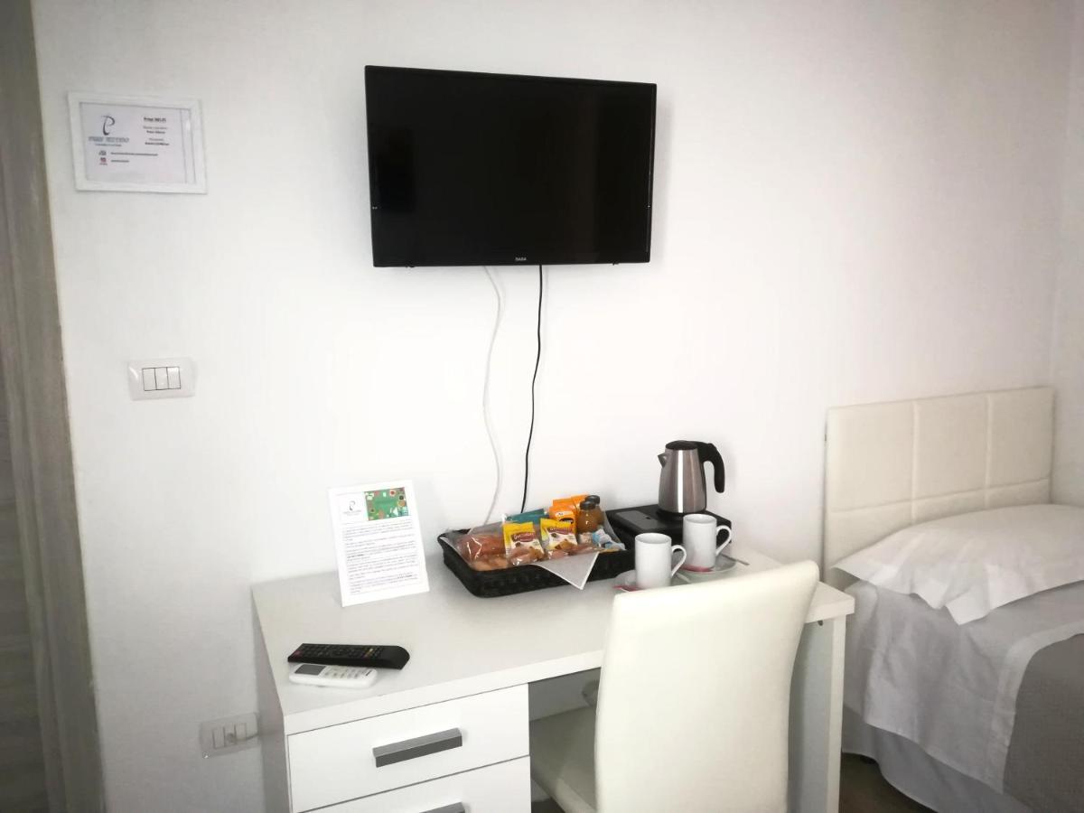 Passi Alterni Apartments Alghero Bagian luar foto