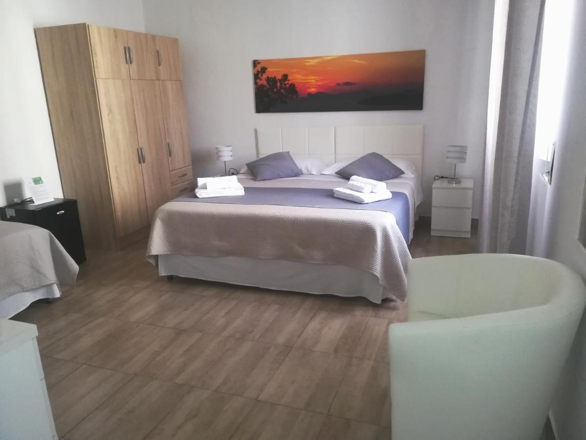 Passi Alterni Apartments Alghero Bagian luar foto