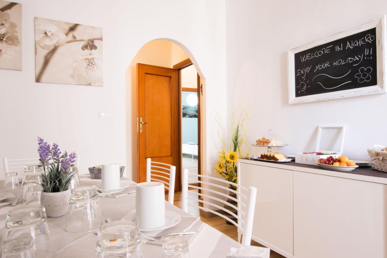 Passi Alterni Apartments Alghero Bagian luar foto